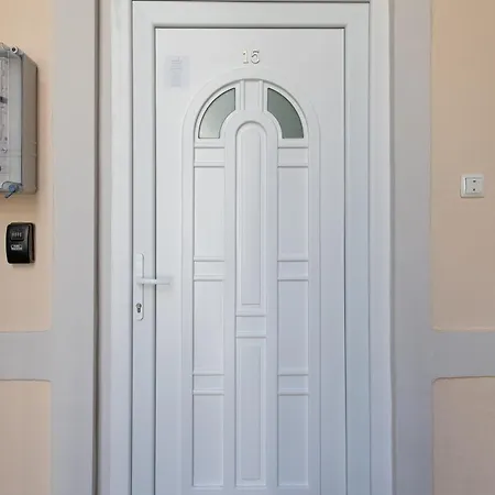 Klauzal Ac 2br * Budapest