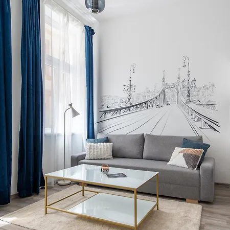 Apartment Klauzal Ac 2br Budapest