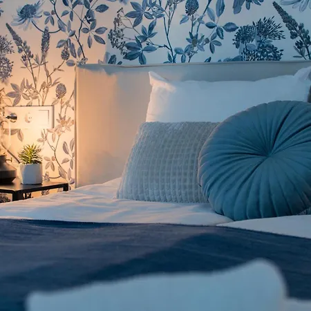 Klauzal Ac 2br Apartment Budapest