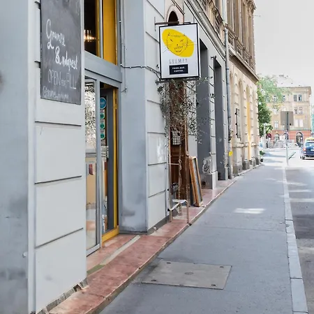 Klauzal Ac 2br Budapest